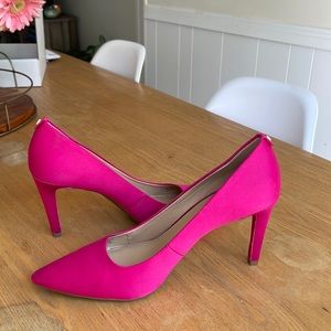 Michael Kors Pink Pumps